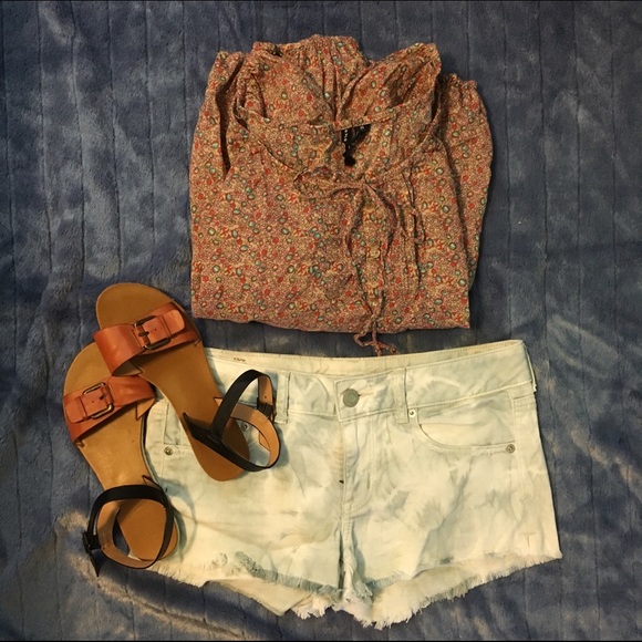 🚫SOLD🚫 acid wash denim shorts