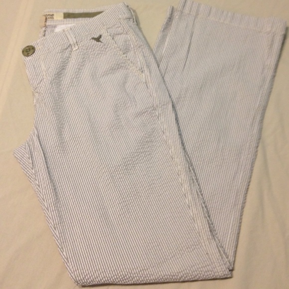 Size 9 gray/white seersucker pants by Grane Jeans