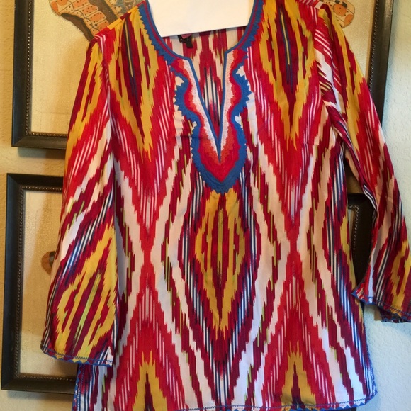 BCBG multi color tunic!