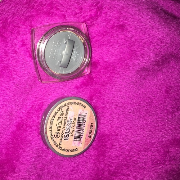 Makeup bundle - Picture 3 of 4