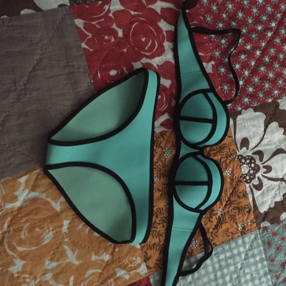 Triangl bikini, PERFECT condition! - Picture 1 of 3