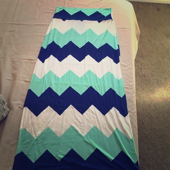 Chevron maxi skirt