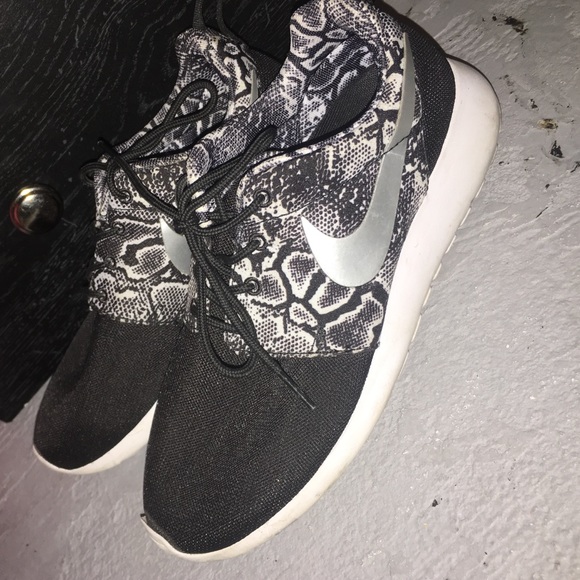 nike roshe run