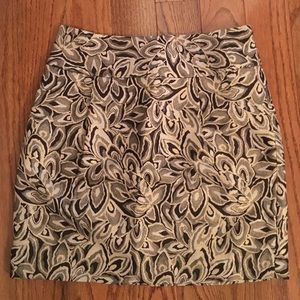 Beautiful EUC Loft gold and brown skirt.