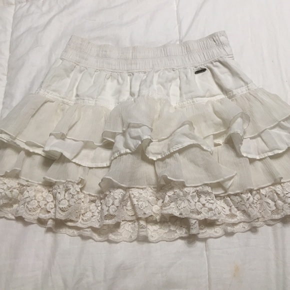 Hollister layered lace skirt