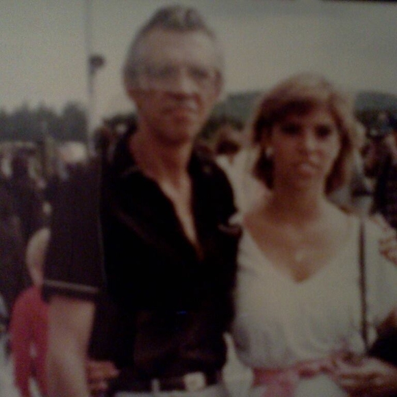 Meet your Posher, Cynthia - Picture 1 of 1