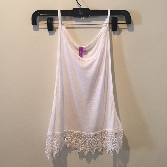 LF white tank w/lace bottom - Picture 3 of 3