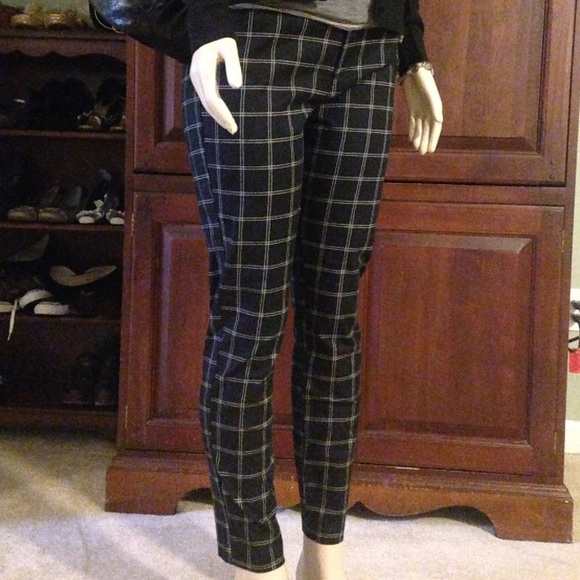 GAP Pants - GAP black check pants size 10 NWT