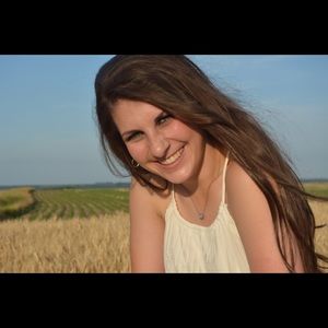 Meet your Posher, Gaby