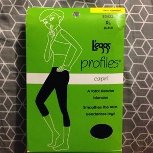 Women's Control capri leggings.