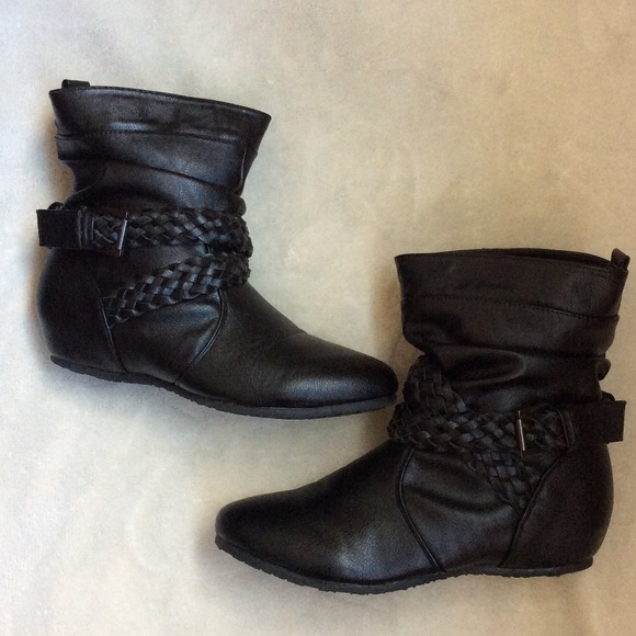 Shoes - NWT braided boots