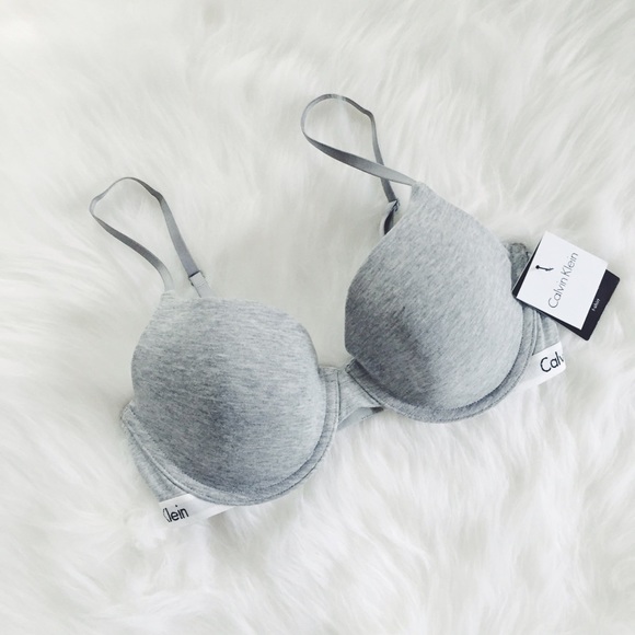 Calvin Klein Other - 💋CALVIN KLEIN T-Shirt Bra