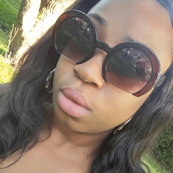 All brown sunglasses! - Picture 3 of 3