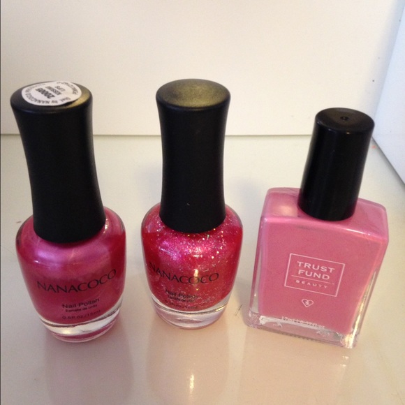 Set of 3 nail polishes