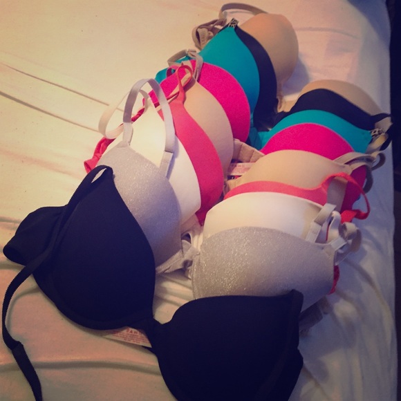 Victoria's Secret 34B bras!! Pick your color(s)