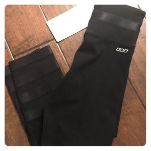 Lorna Jane NWT never worn workout capris.