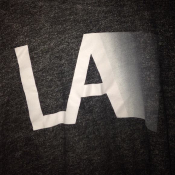LA t-shirt - Picture 2 of 3