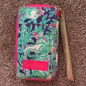 ON HOLD Lilly Pulitzer Wristlet