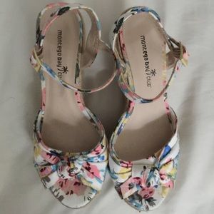 Cute floral print wedges