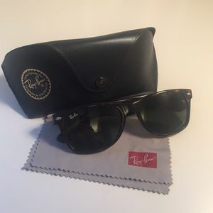 Tortoise Ray-Ban Wayfarer Sunglasses