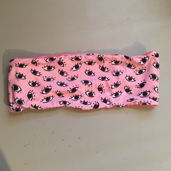 Reversible strapless bikini top