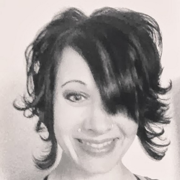 Meet your Posher, Heather - Picture 1 of 1