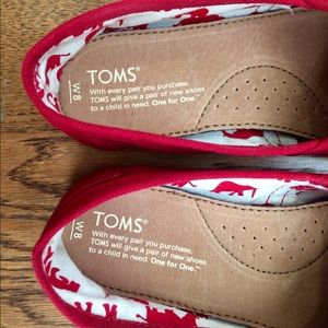 Red TOMS