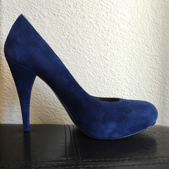 Electric!!  Cobalt Blue Closed Toe High Heel - Picture 2 of 2