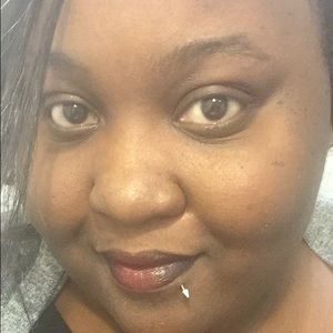 Meet your Posher, Ebony