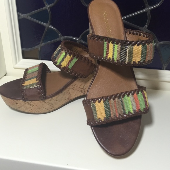 !!LIKE NEW!! Franco Sarto Navajo Wedges
