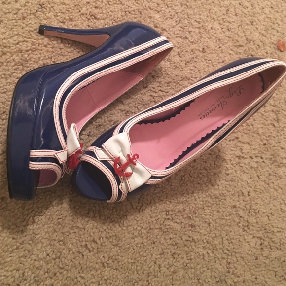 Pinup Sailor Heels