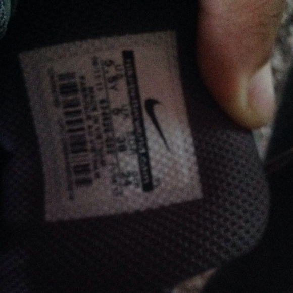 Nike - Picture 4 of 4