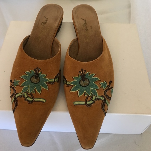 Evelyn Paul mule - Picture 5 of 5