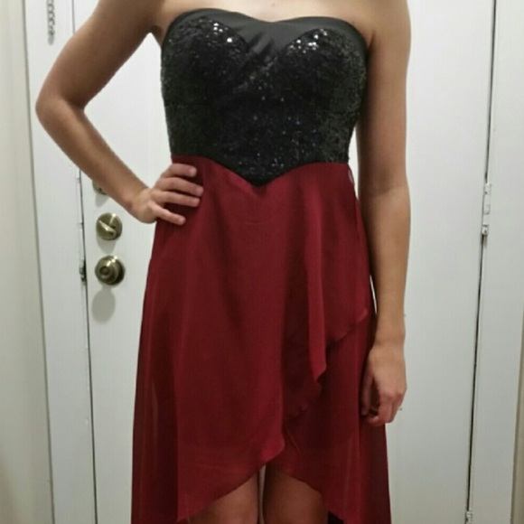 New trendy formal dress - Picture 3 of 3