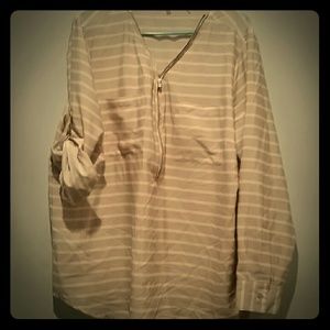 Blouse with working zipper in front