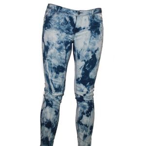 Blue and white jeans.