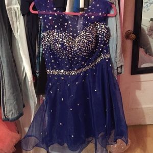 Navy/dark blue prom dress!