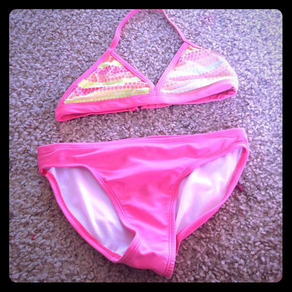 Two piece bathing suit - Picture 1 of 2