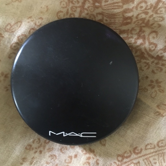 Mac mineralize skinfinish