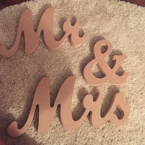Wooden Mr & Mrs sign