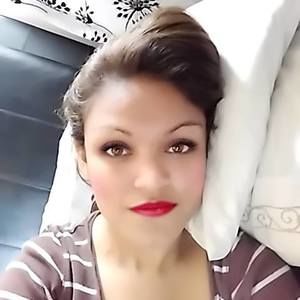 Meet your Posher, Alba