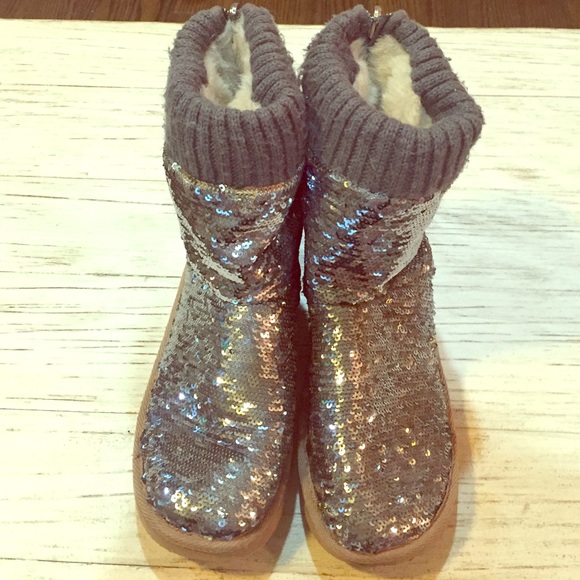 Victoria Secret Pink booties