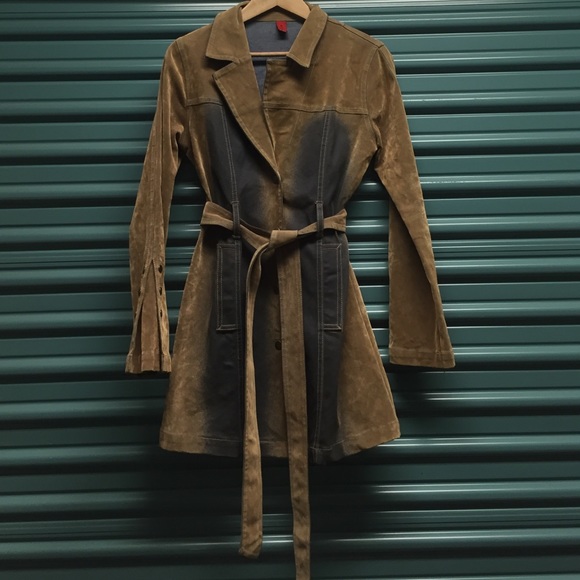 Coat/jacket gentle worn and in great condition💕