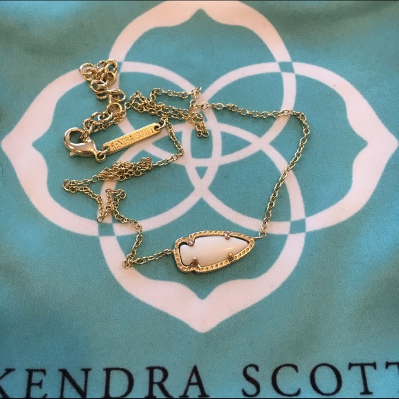 Kendra Scott Jewelry - Kendra Scott White Skylie