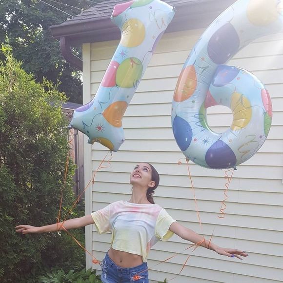 Meet your Posher, Celina - Picture 1 of 1