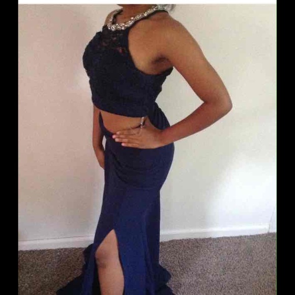 Dress - Picture 4 of 4