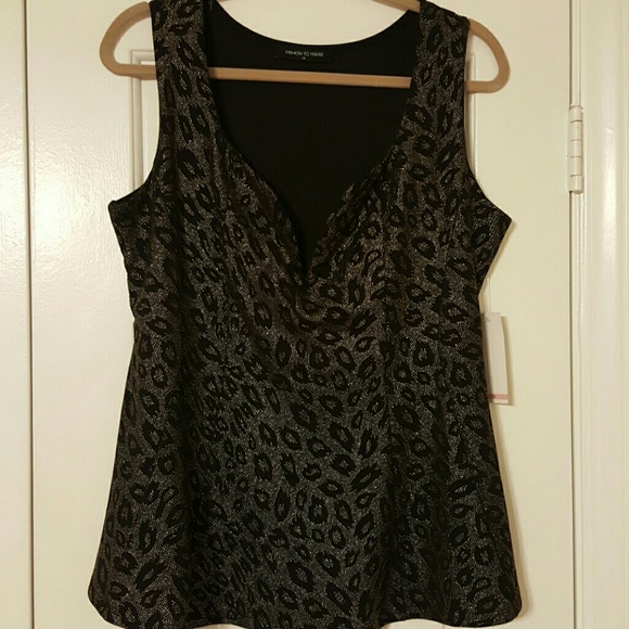 Shiny Top with Leopard Print
