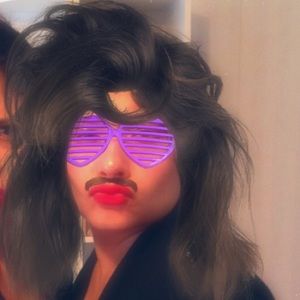 Meet your Posher, Esther