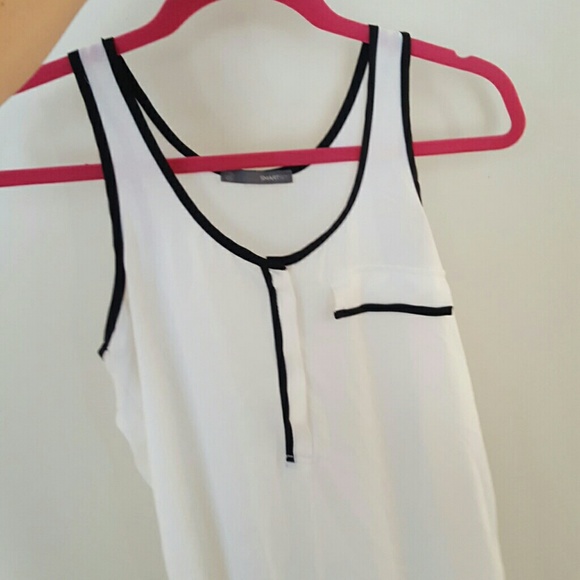 Blouse - Picture 2 of 3