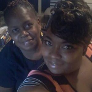 Meet your Posher, Ester